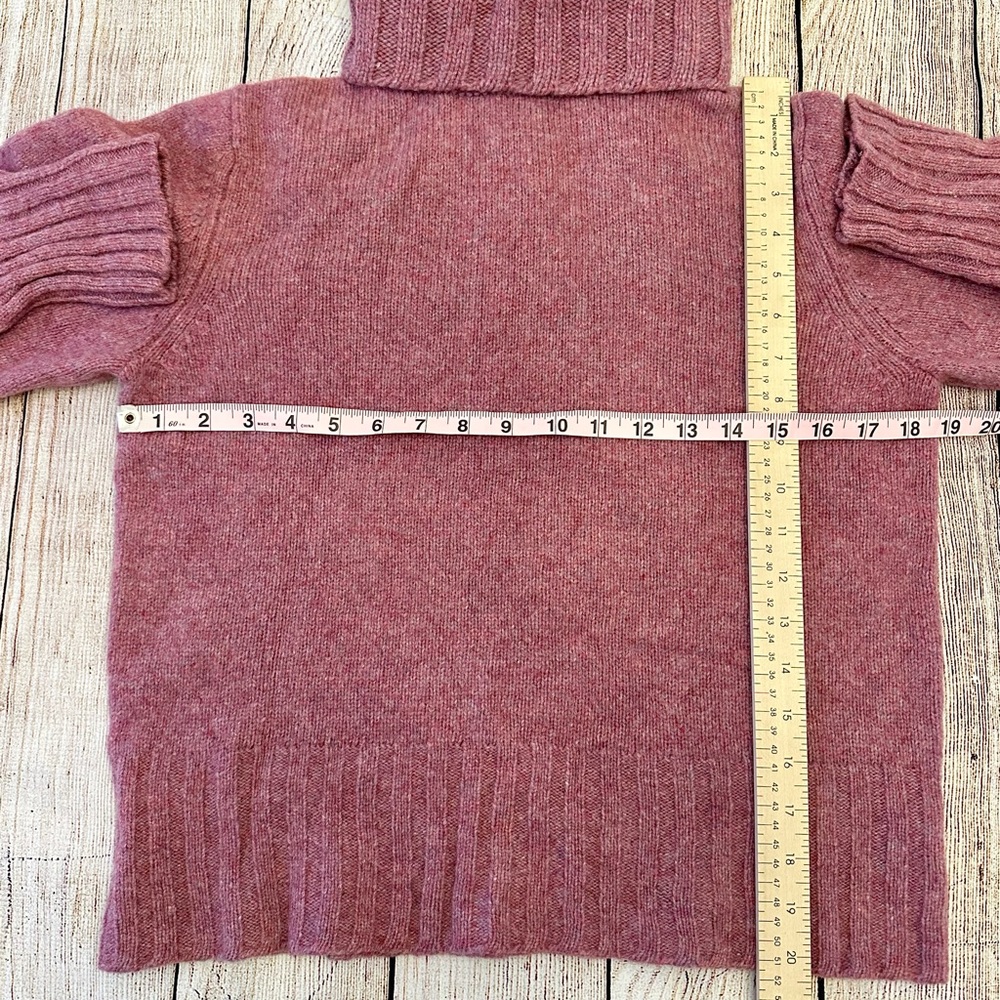 J Crew Mauve Turtleneck Sweater Size Large 100% Wool Cozy Cabincore Preppy - Picture 3 of 4